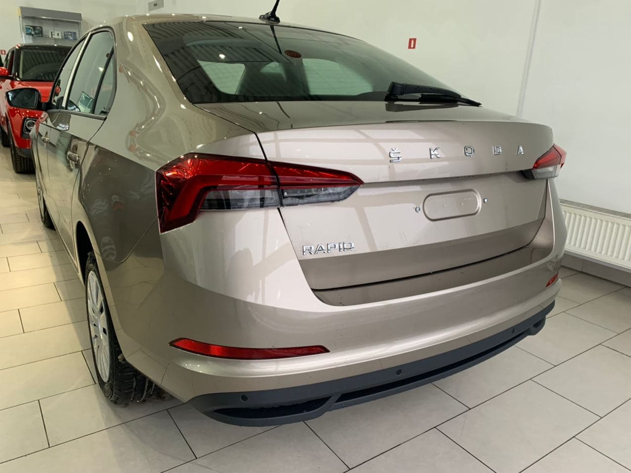 SKODA Rapid миниатюра 3