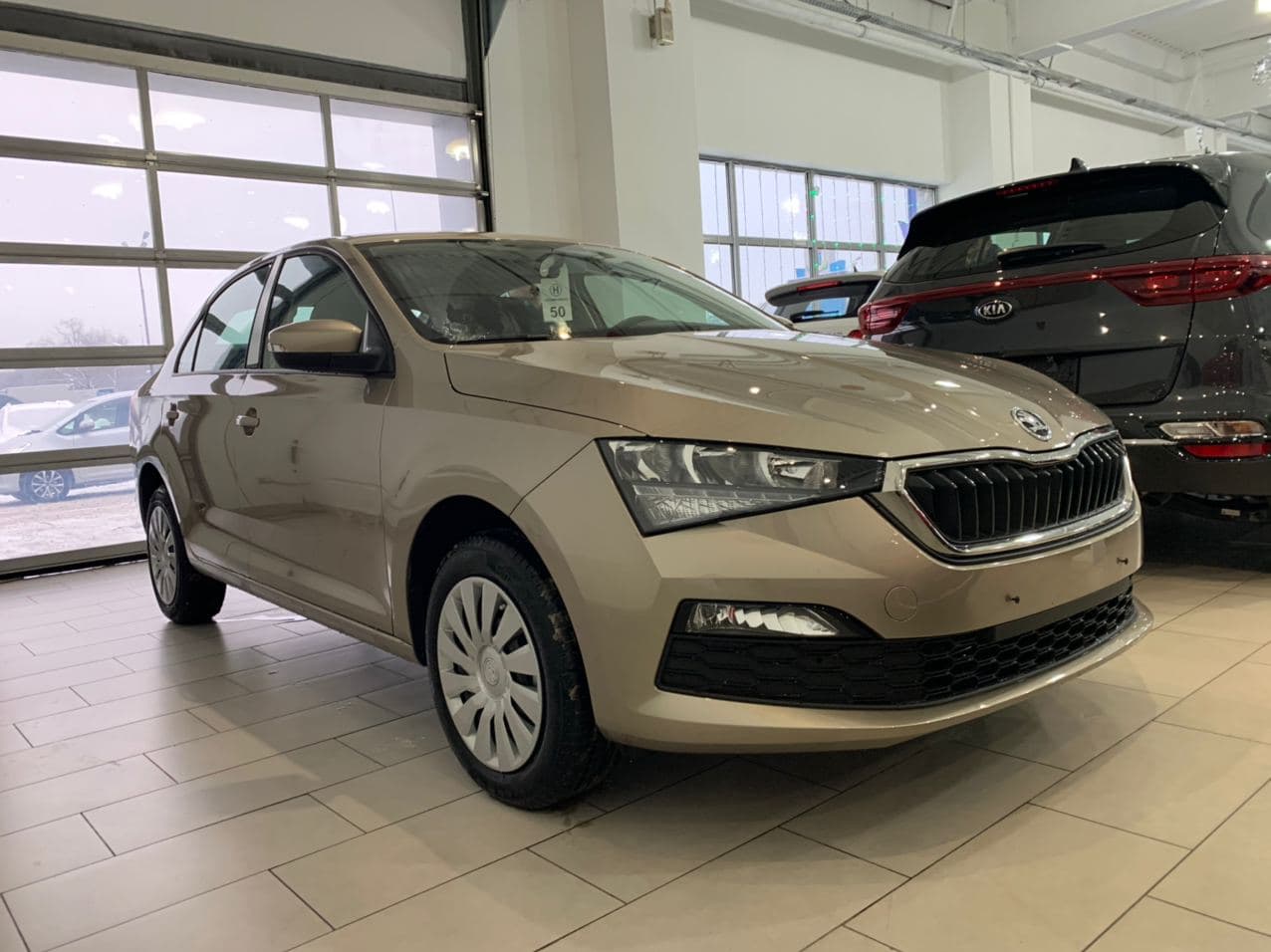 SKODA Rapid миниатюра 2