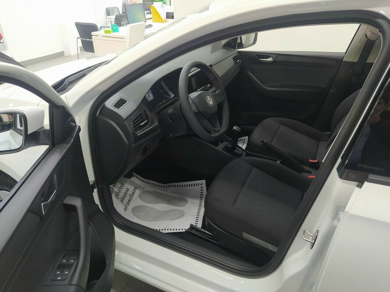 VOLKSWAGEN Polo миниатюра 4