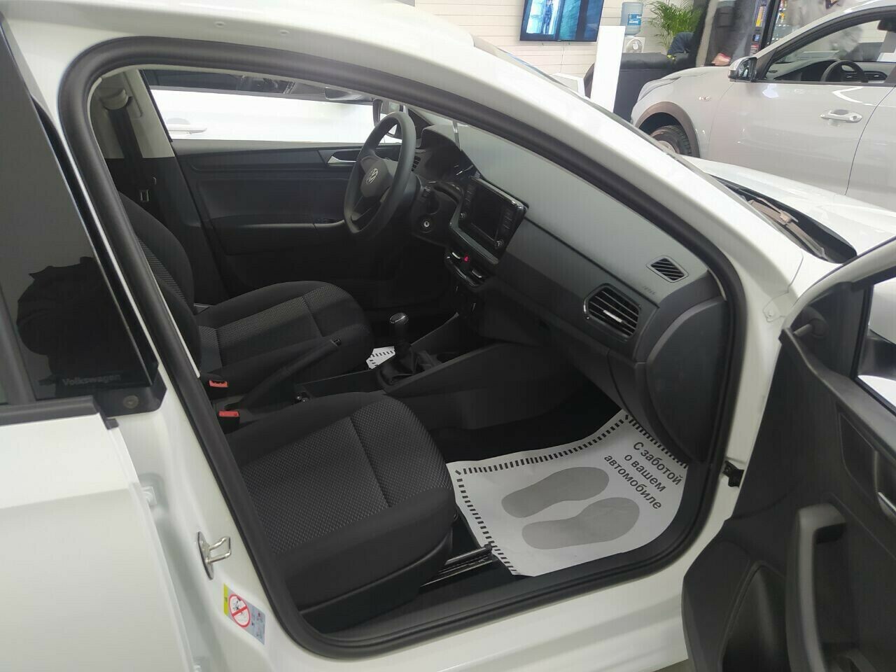 VOLKSWAGEN Polo миниатюра 5