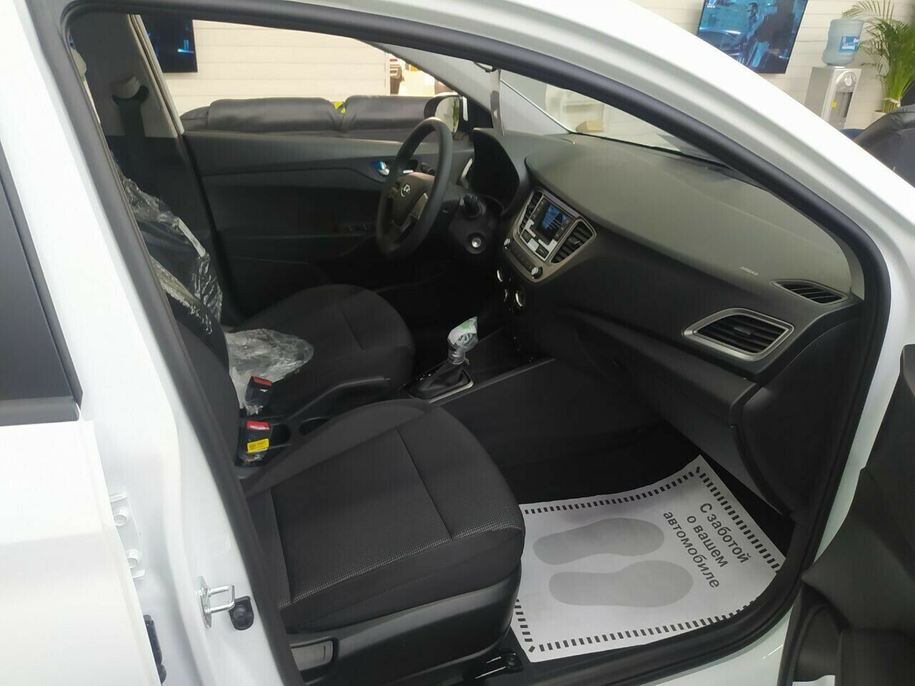 HYUNDAI Solaris миниатюра 6
