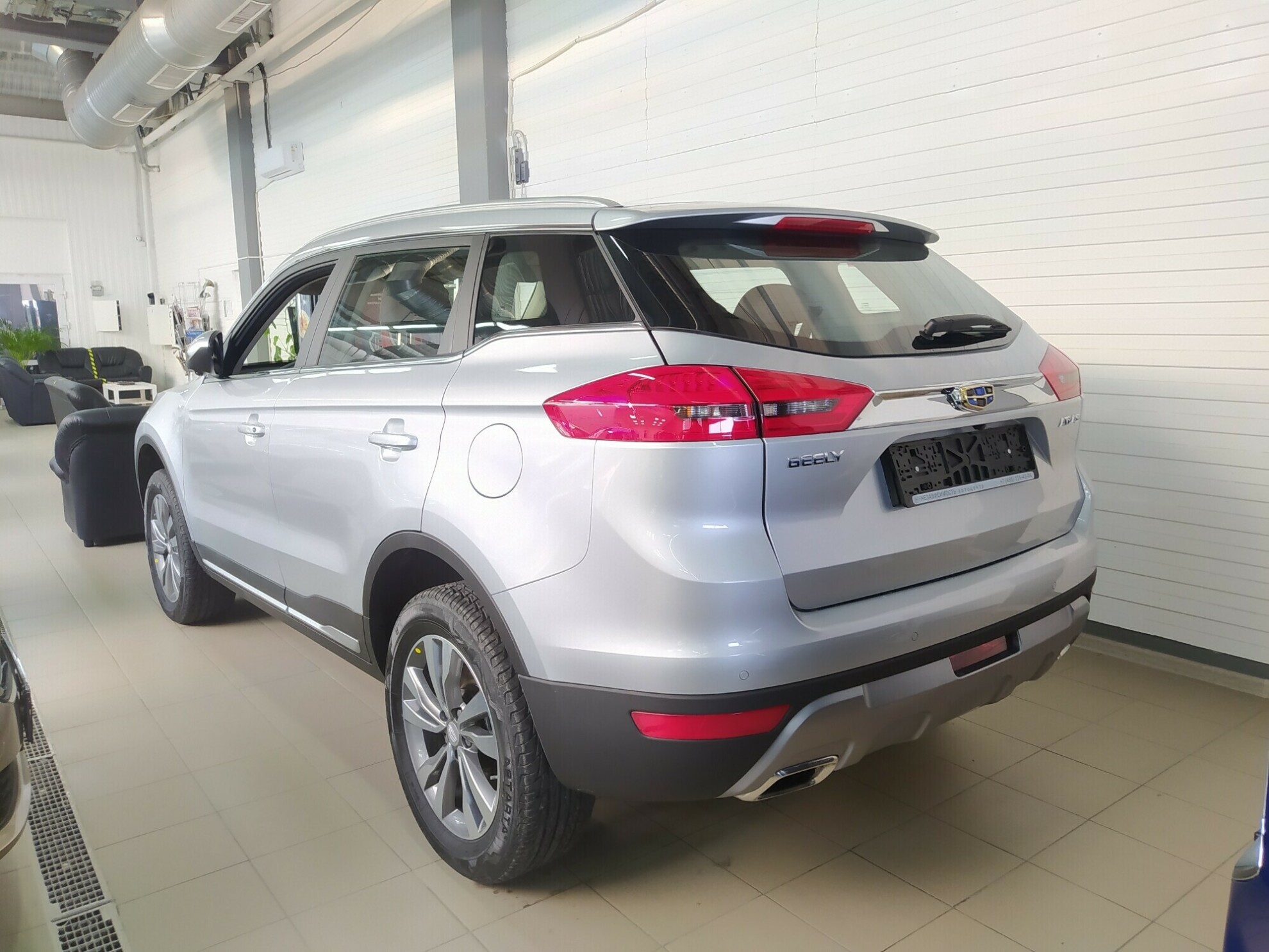 GEELY Atlas миниатюра 3