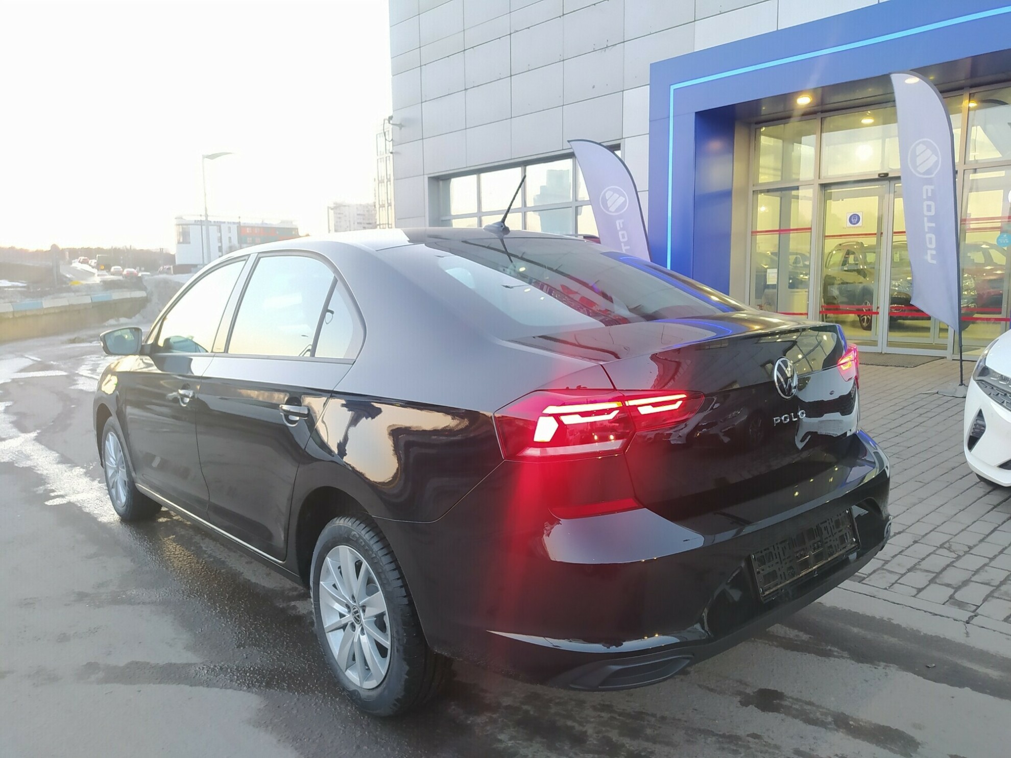 VOLKSWAGEN Polo миниатюра 3