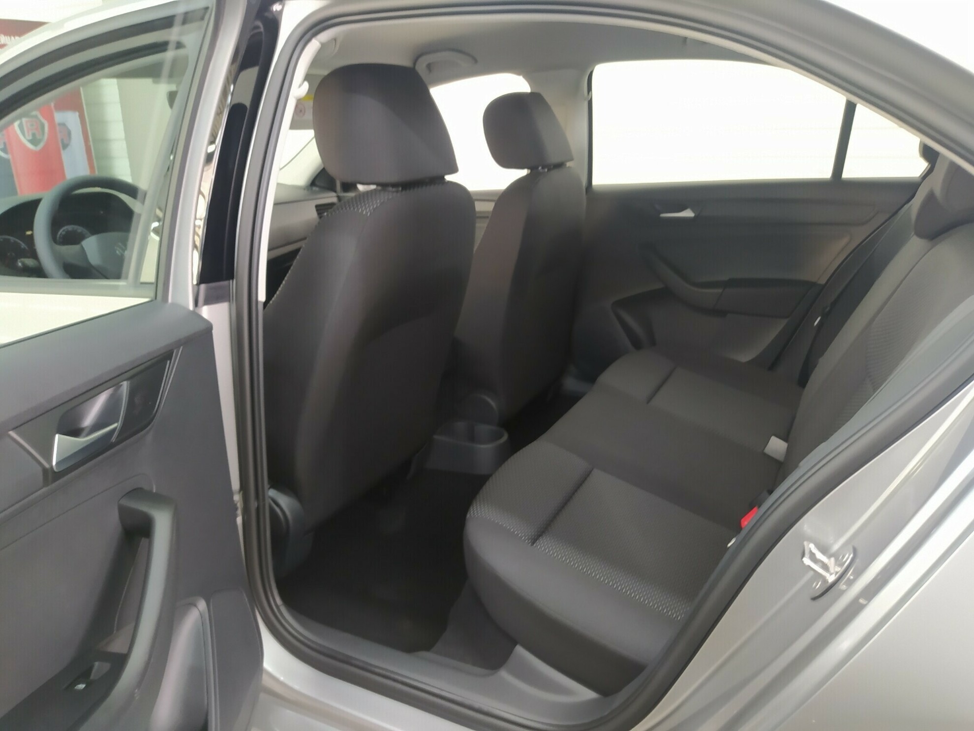 VOLKSWAGEN Polo миниатюра 6