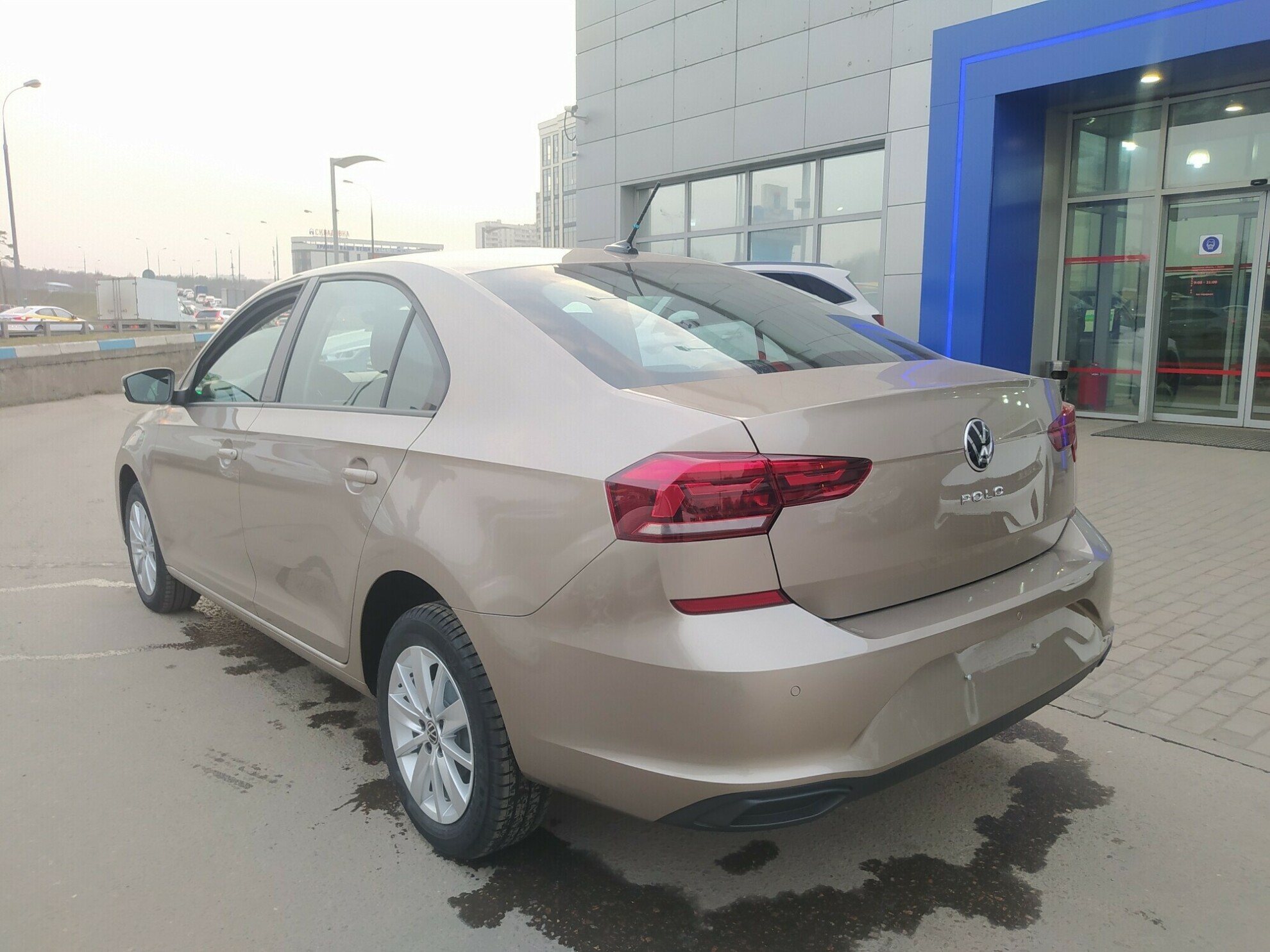 VOLKSWAGEN Polo миниатюра 3