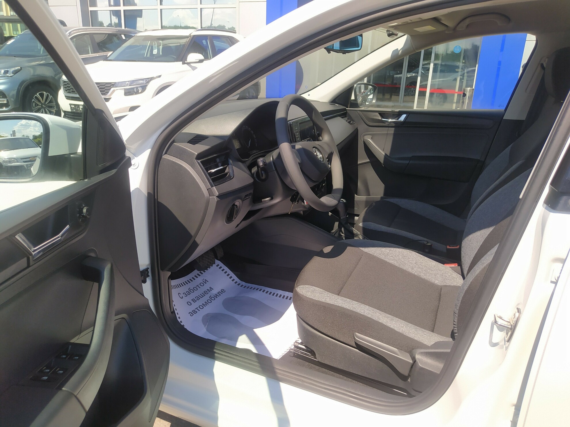 SKODA Rapid миниатюра 5