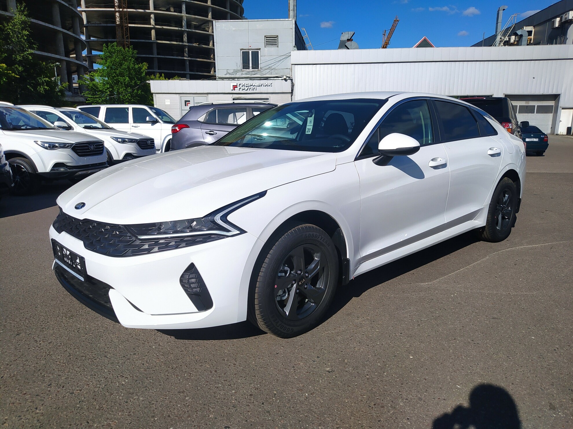 KIA K5 миниатюра 1