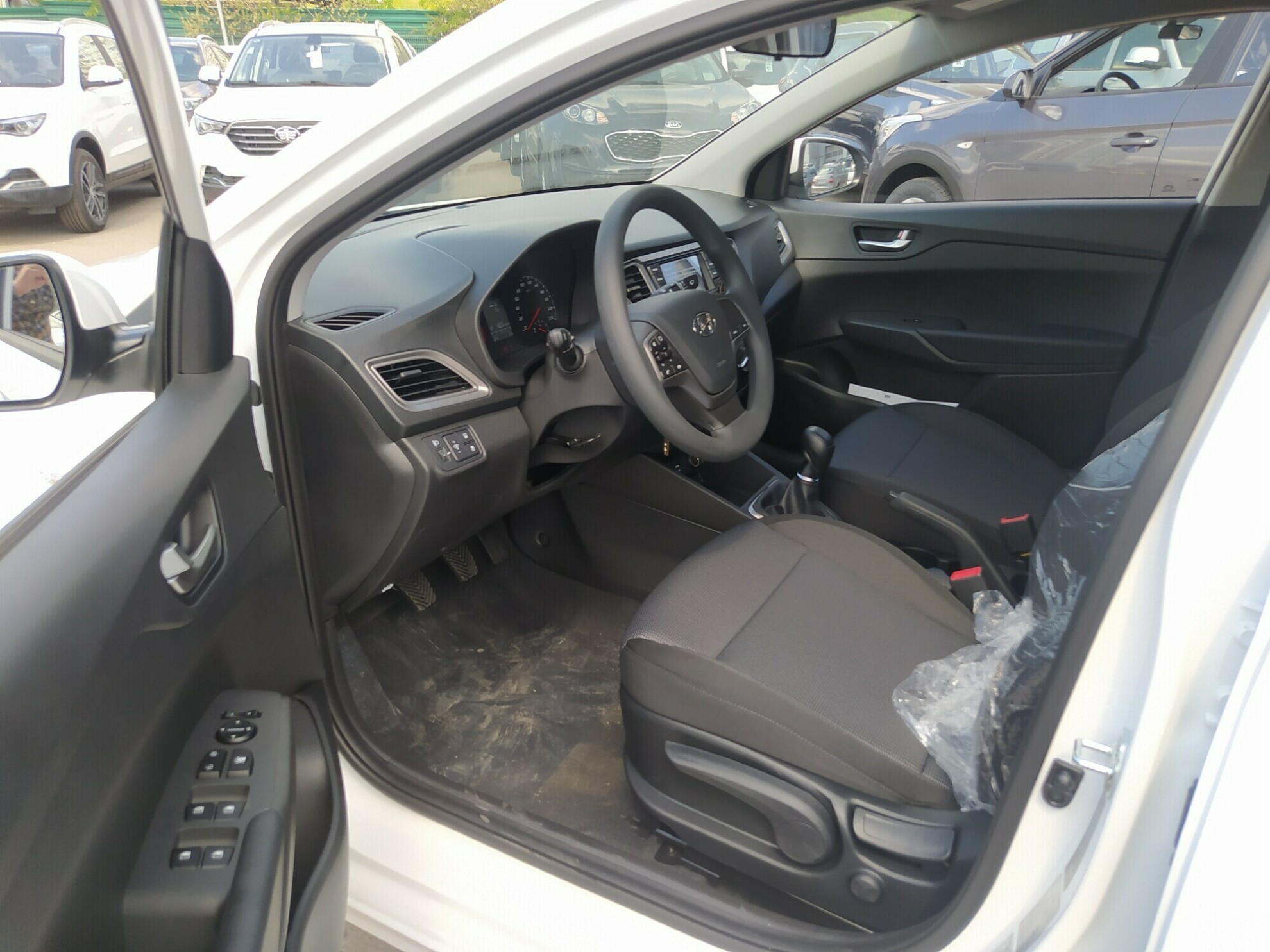 HYUNDAI Solaris миниатюра 5