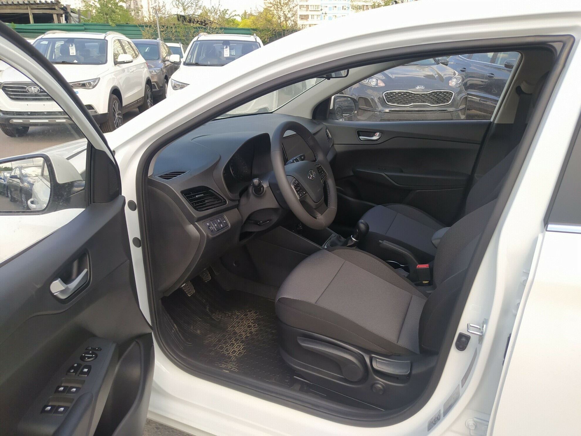 HYUNDAI Solaris миниатюра 5