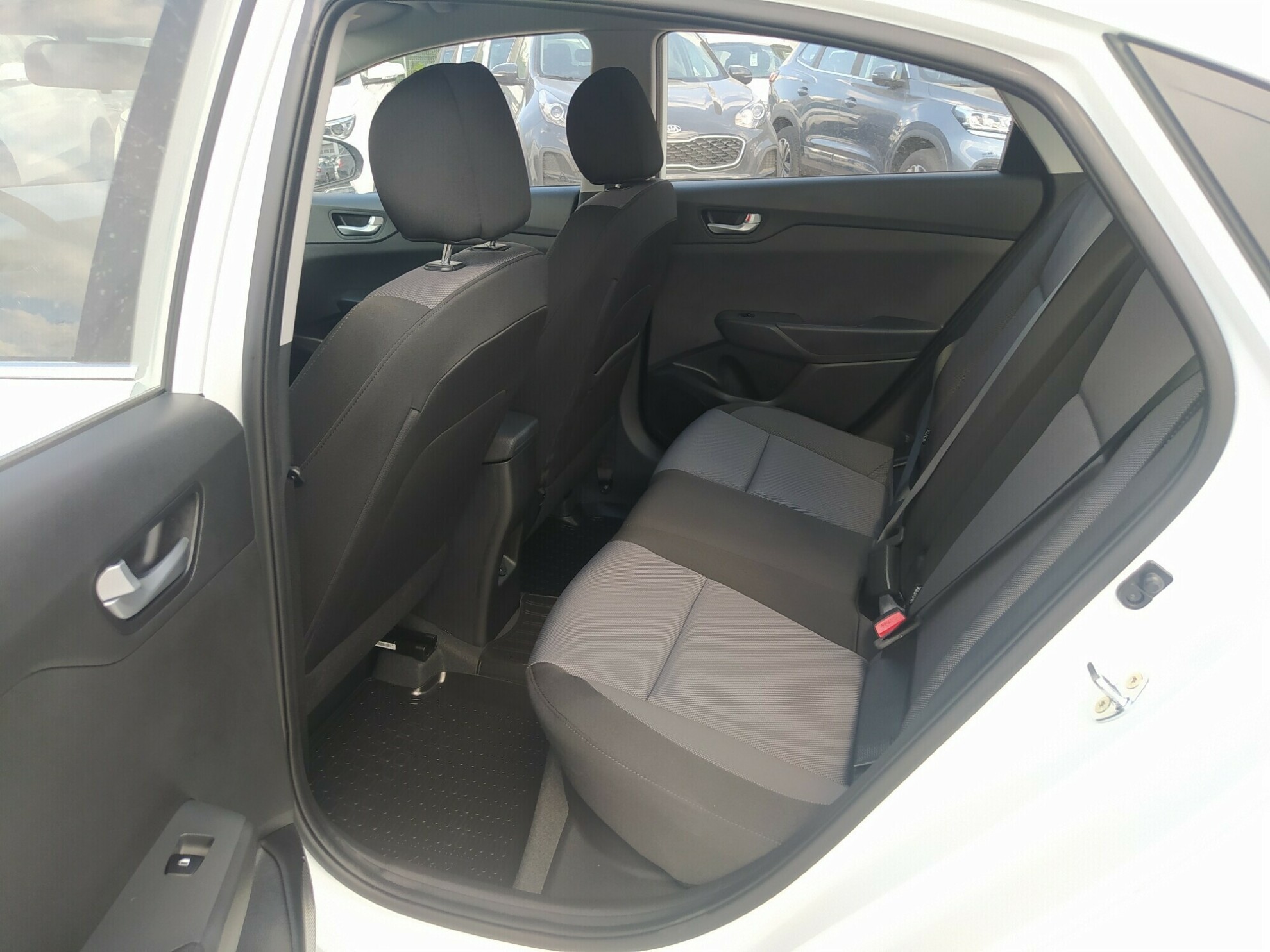 HYUNDAI Solaris миниатюра 6