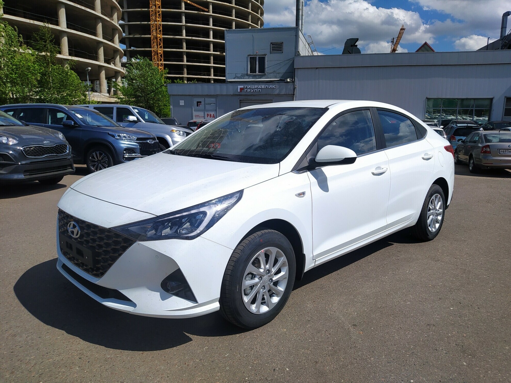 HYUNDAI Solaris миниатюра 1