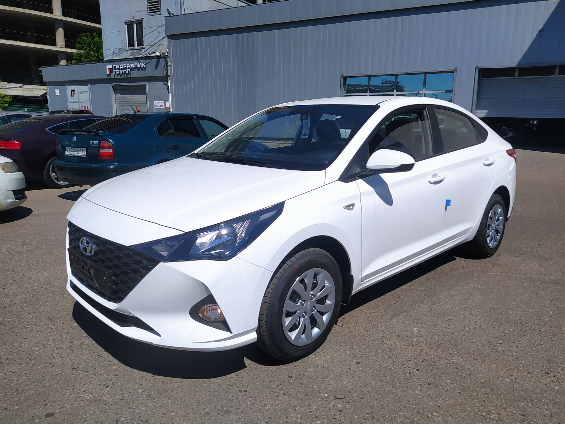 HYUNDAI Solaris миниатюра 1
