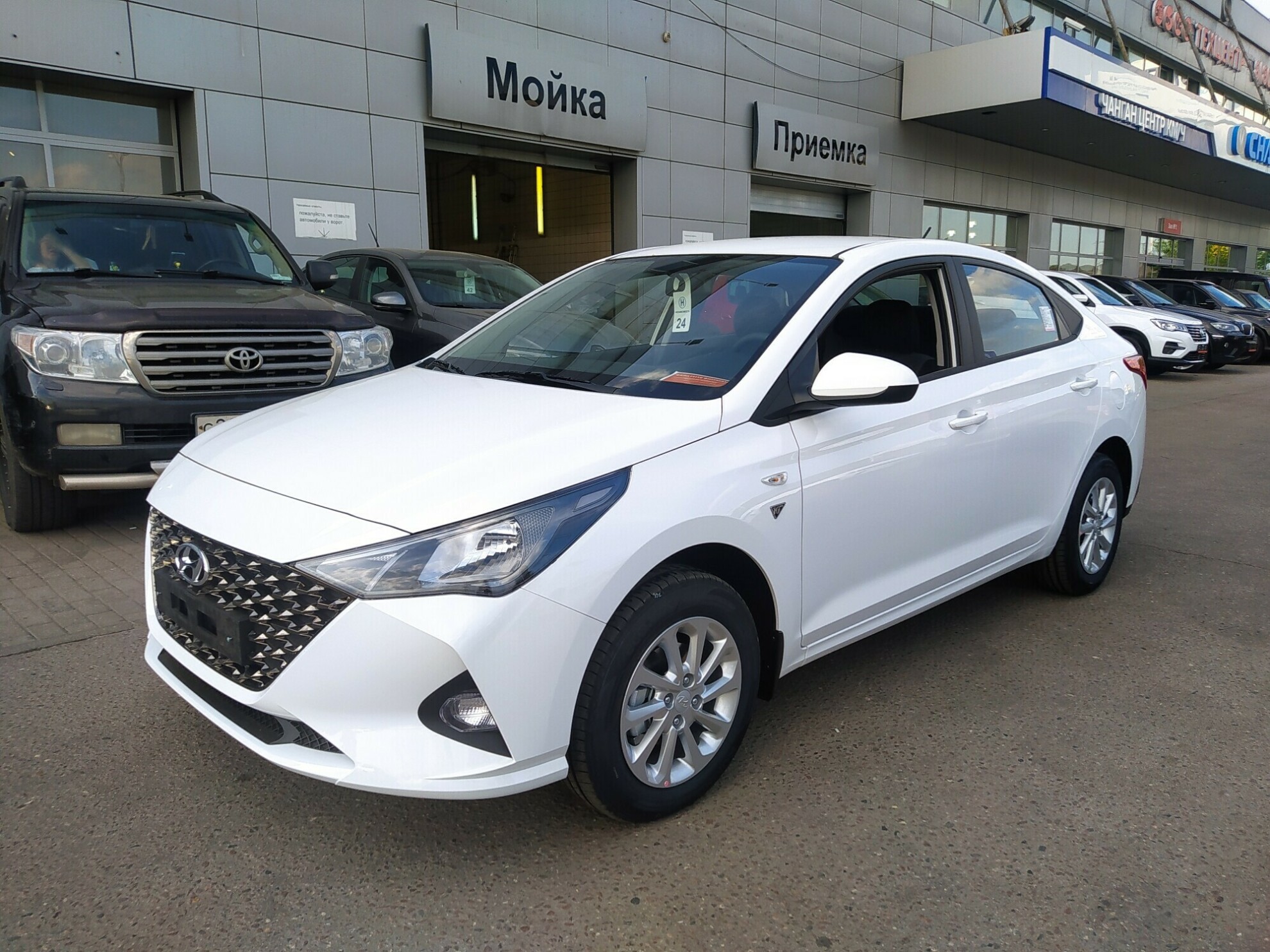 HYUNDAI Solaris миниатюра 1