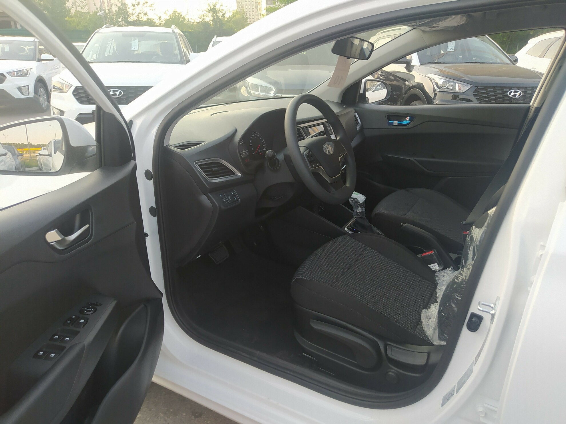 HYUNDAI Solaris миниатюра 5