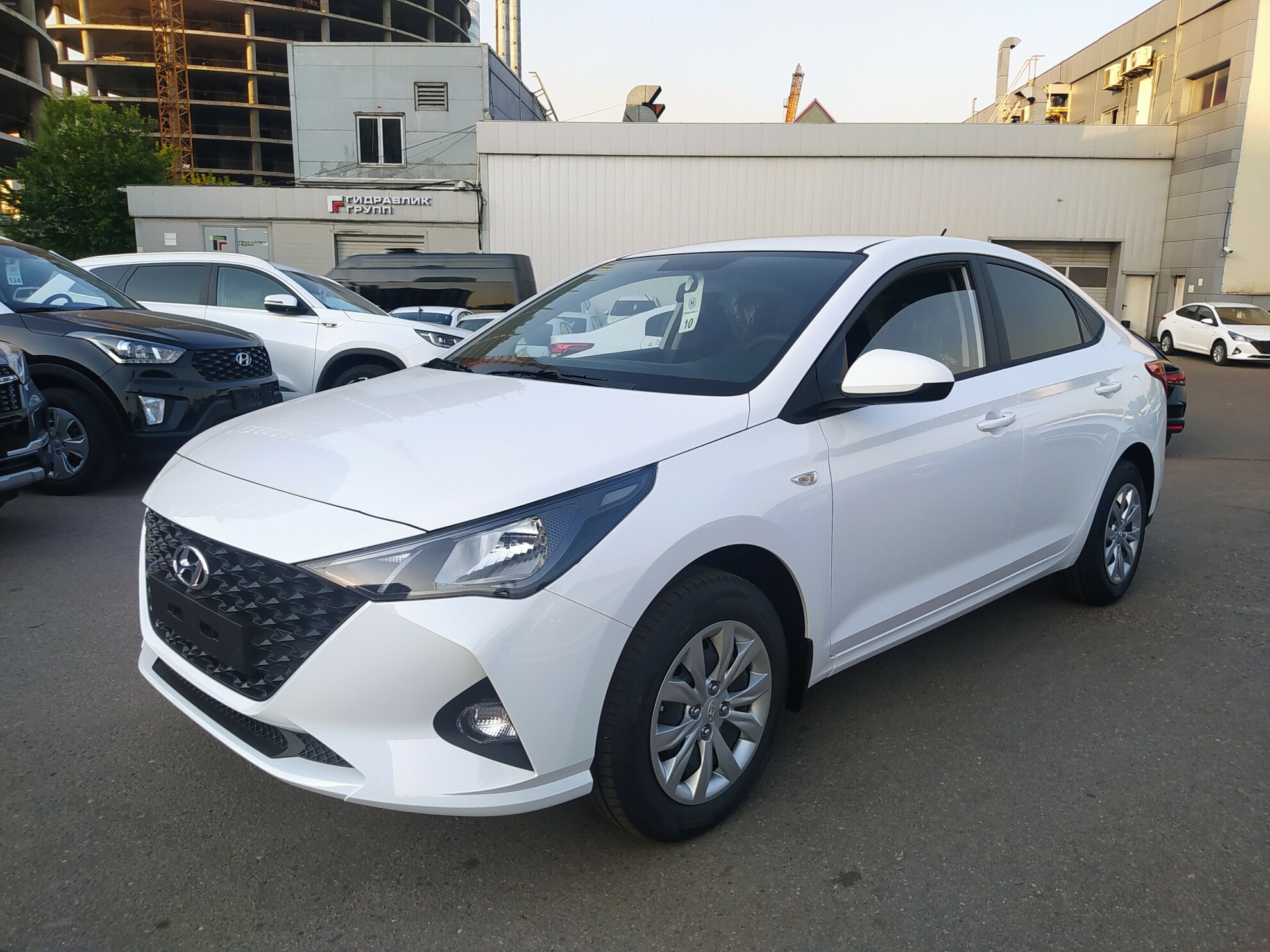 HYUNDAI Solaris миниатюра 1