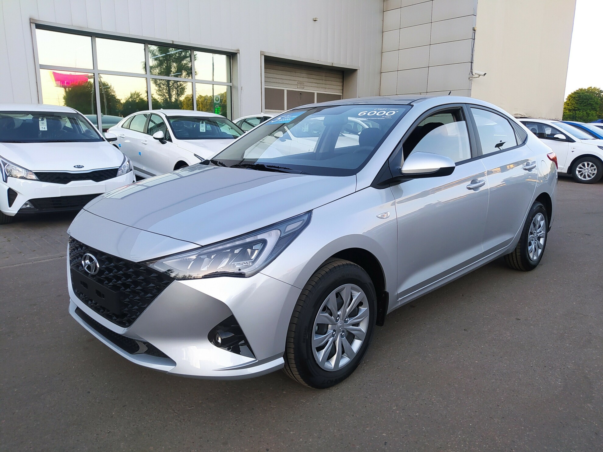 HYUNDAI Solaris миниатюра 1
