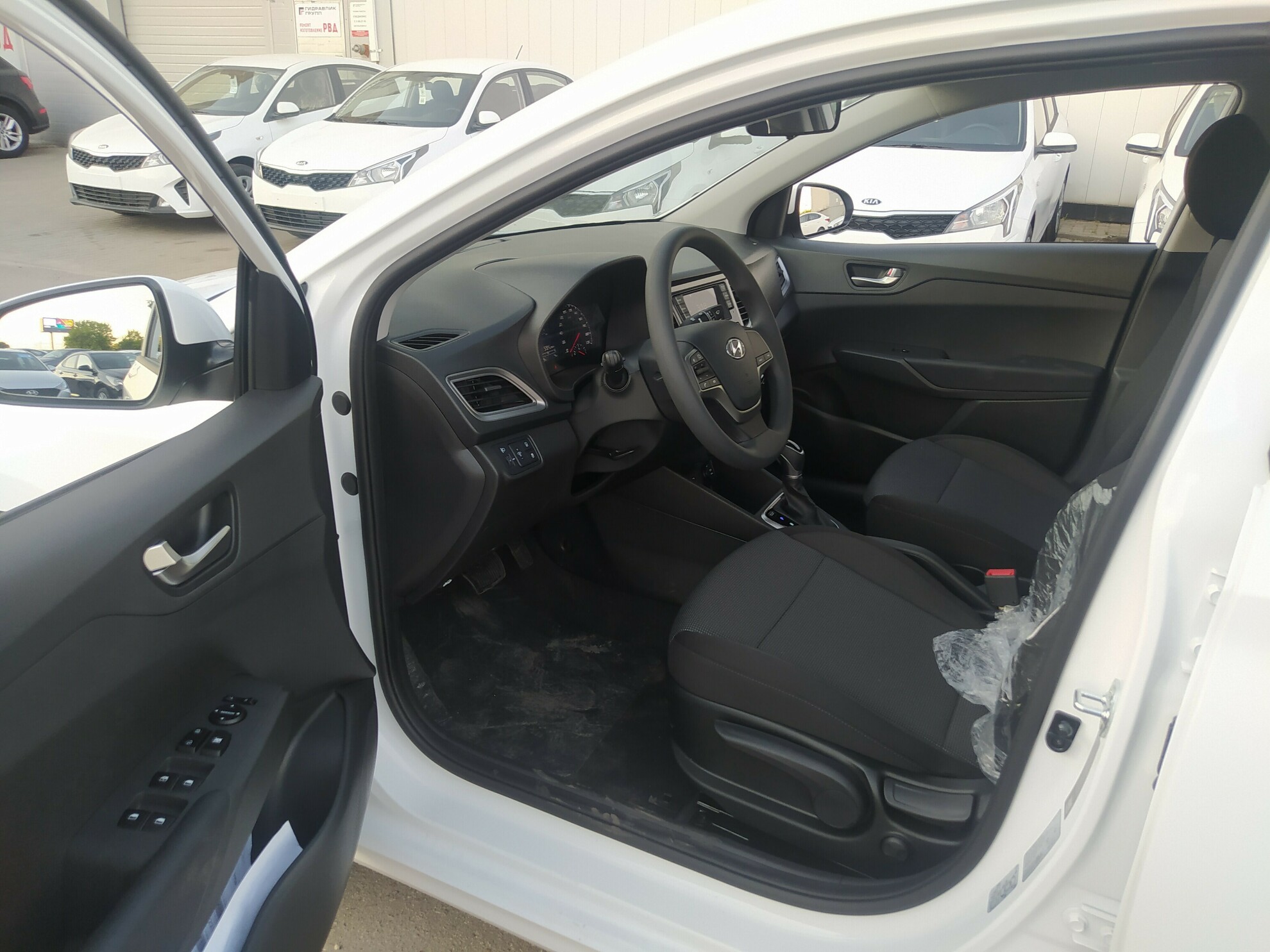 HYUNDAI Solaris миниатюра 5