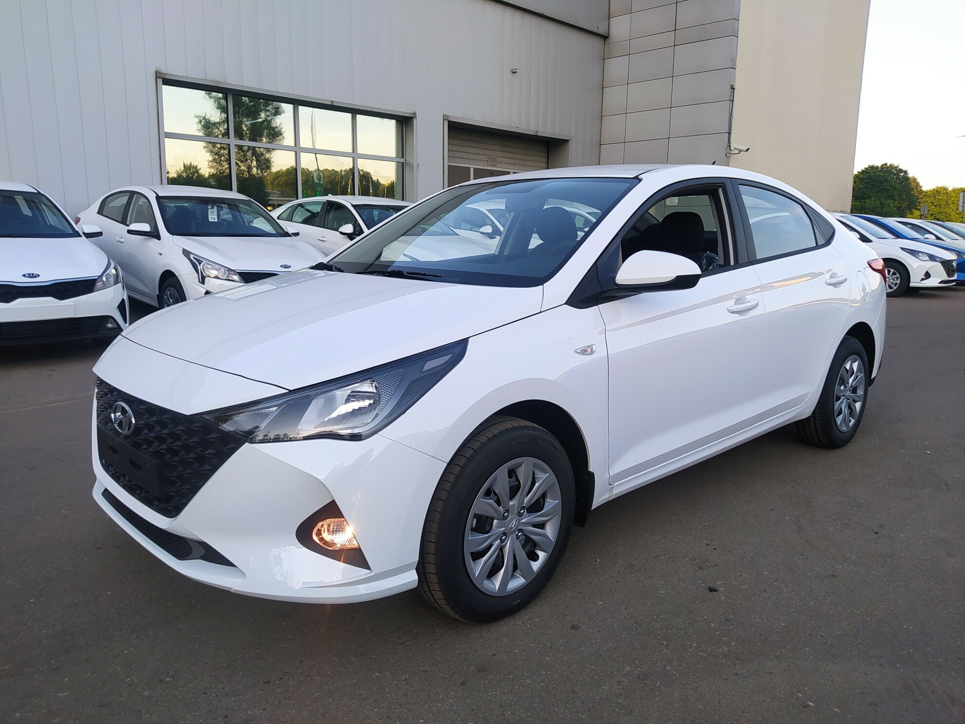 HYUNDAI Solaris миниатюра 1