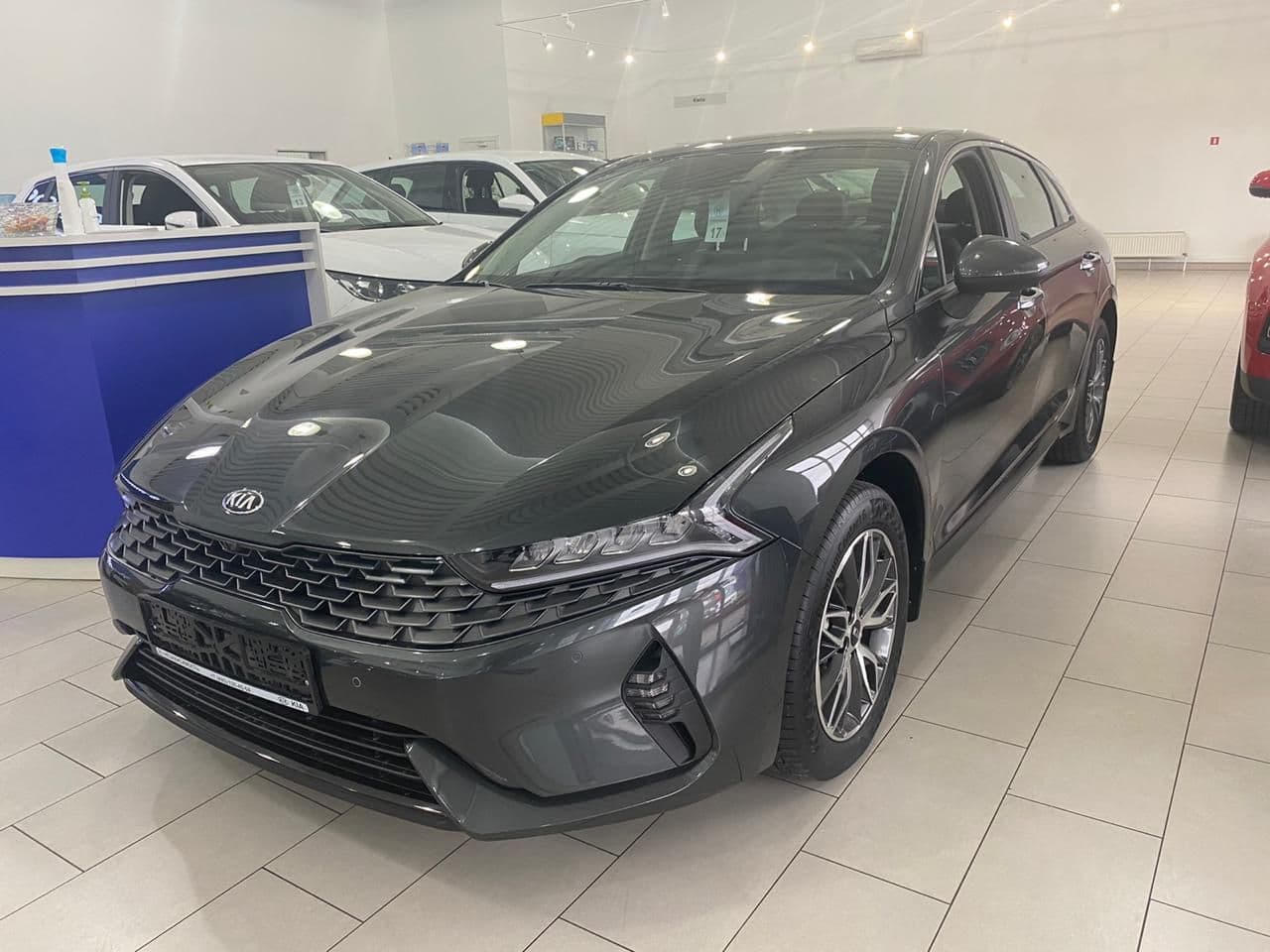 KIA K5 миниатюра 1