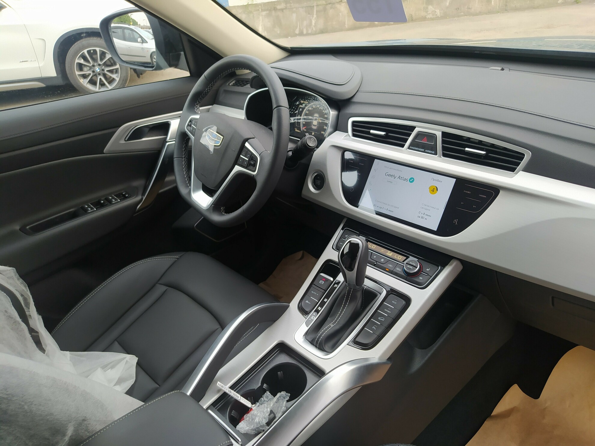 GEELY Atlas миниатюра 5