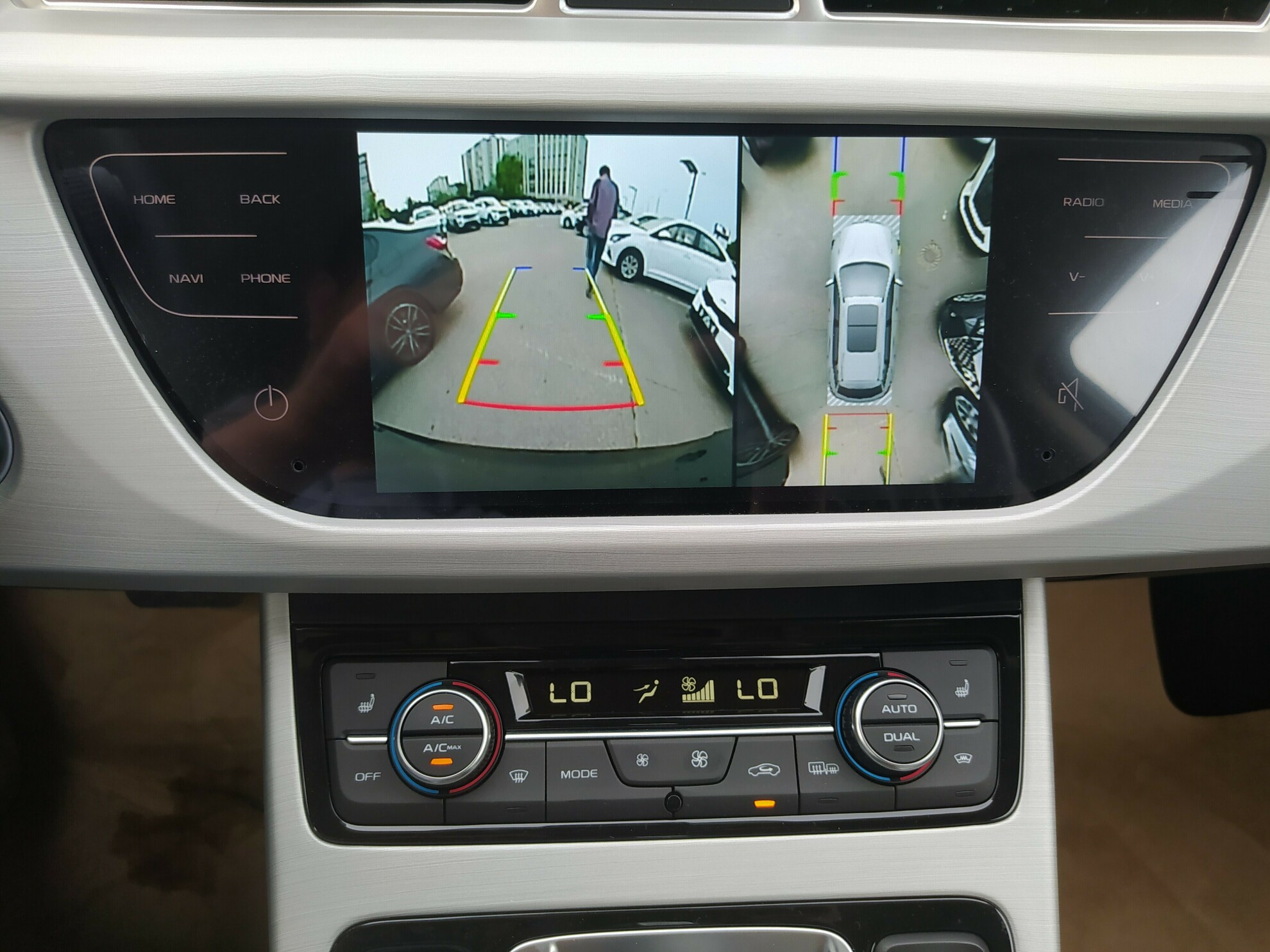 GEELY Atlas миниатюра 6