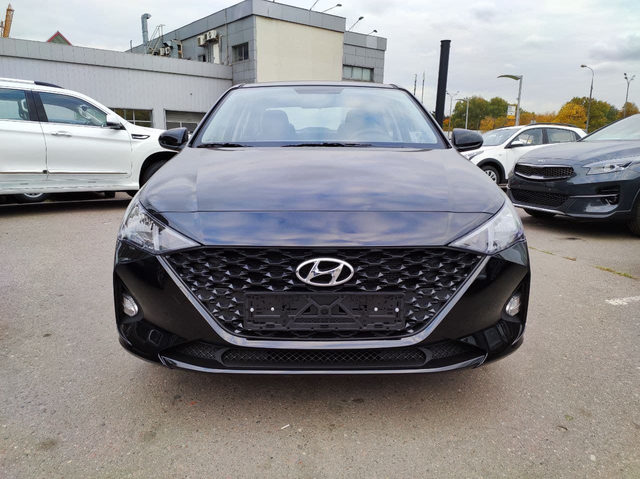HYUNDAI Solaris миниатюра 2