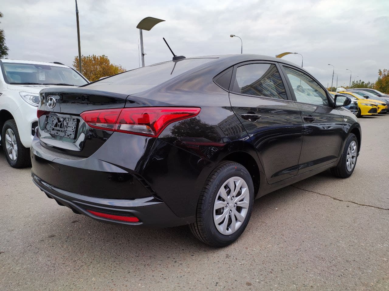 HYUNDAI Solaris миниатюра 3
