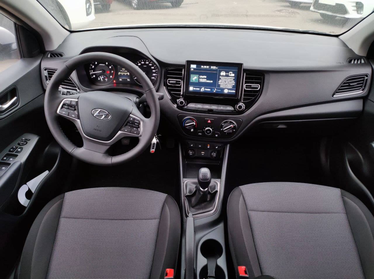 HYUNDAI Solaris миниатюра 6