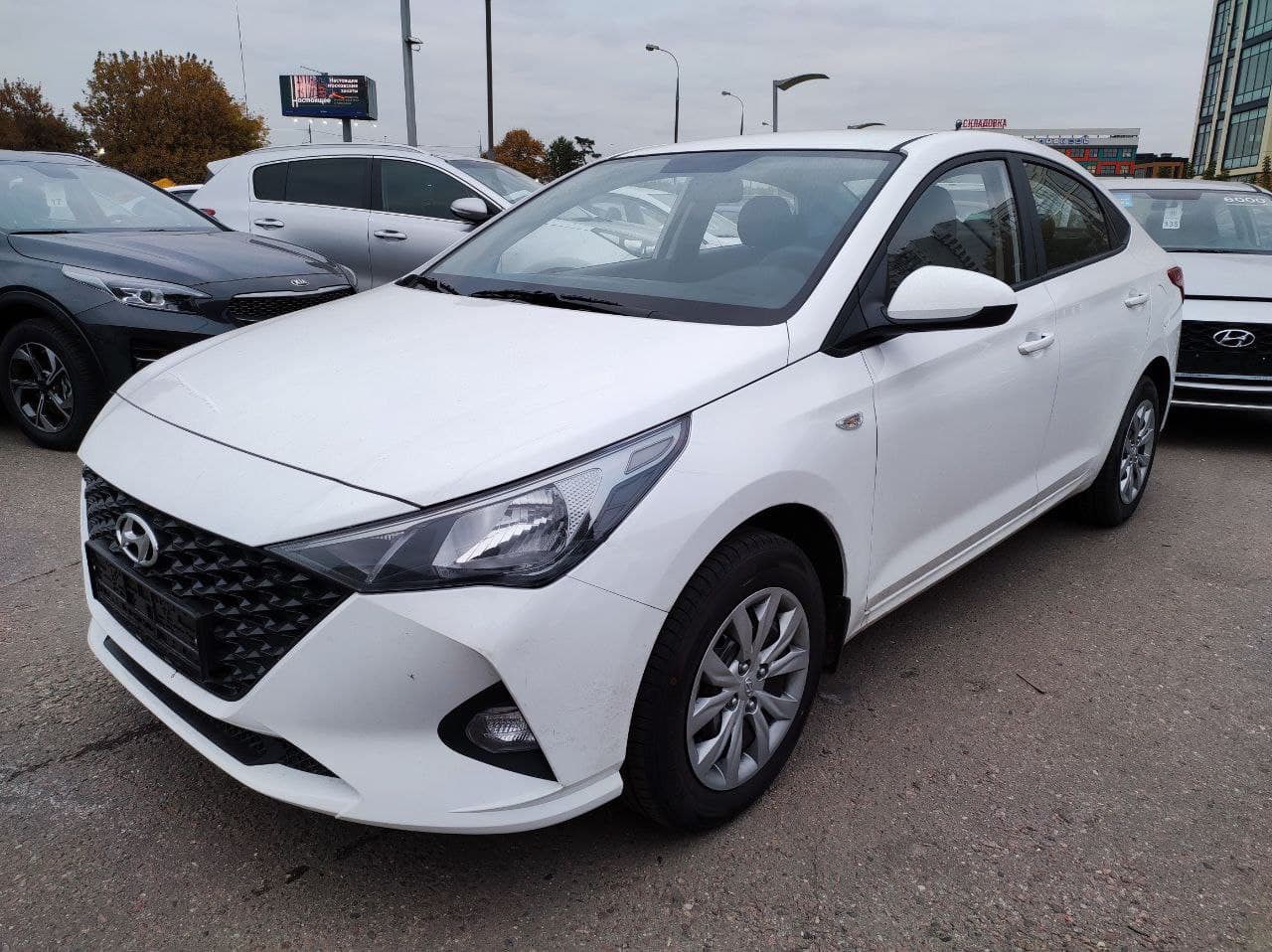 HYUNDAI Solaris миниатюра 1