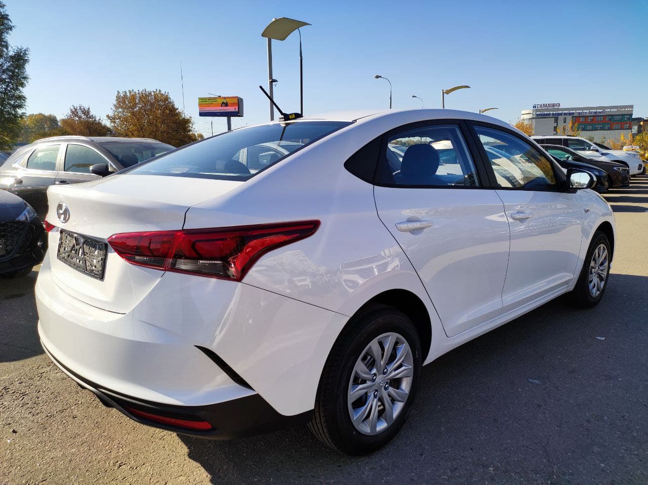 HYUNDAI Solaris миниатюра 3