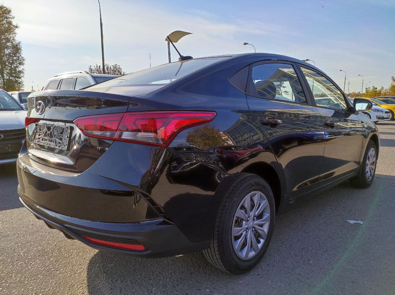 HYUNDAI Solaris миниатюра 3