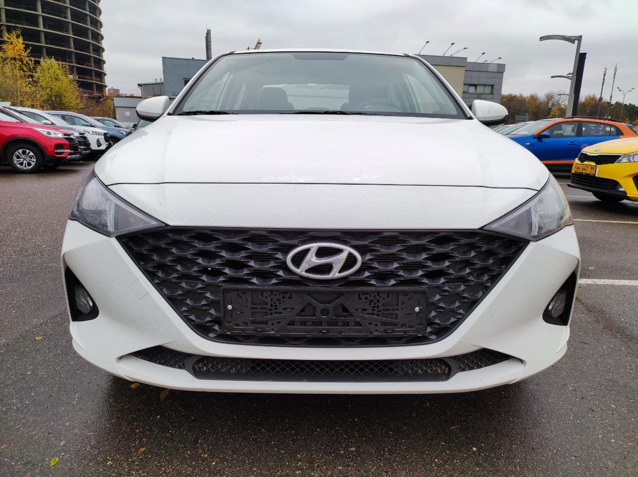 HYUNDAI Solaris миниатюра 2