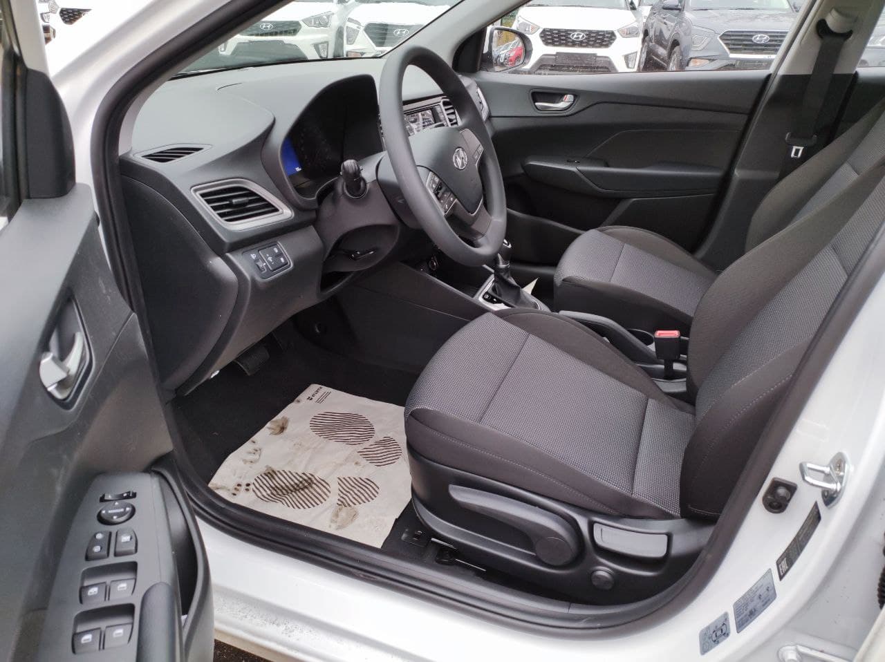 HYUNDAI Solaris миниатюра 5