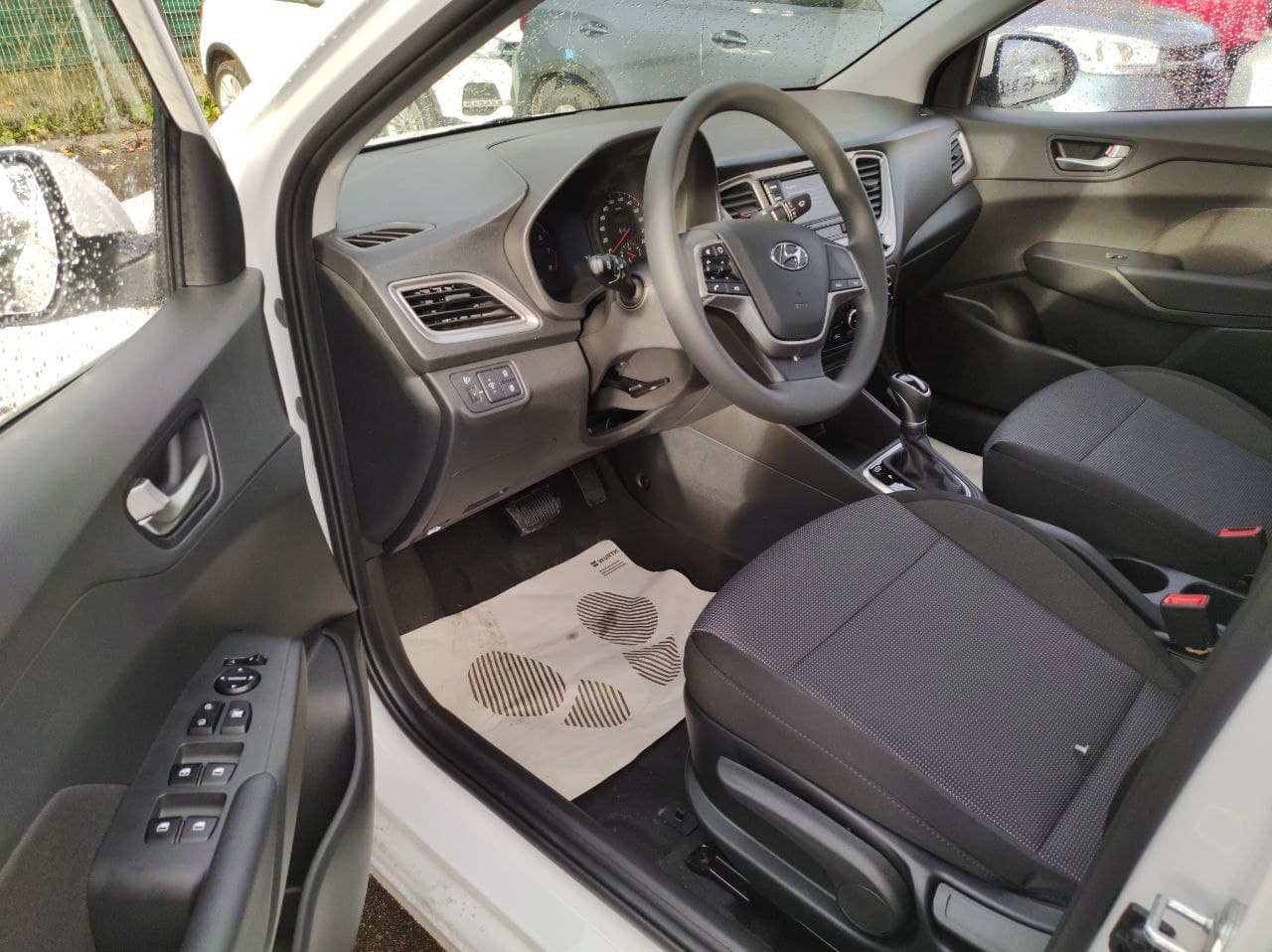 HYUNDAI Solaris миниатюра 5