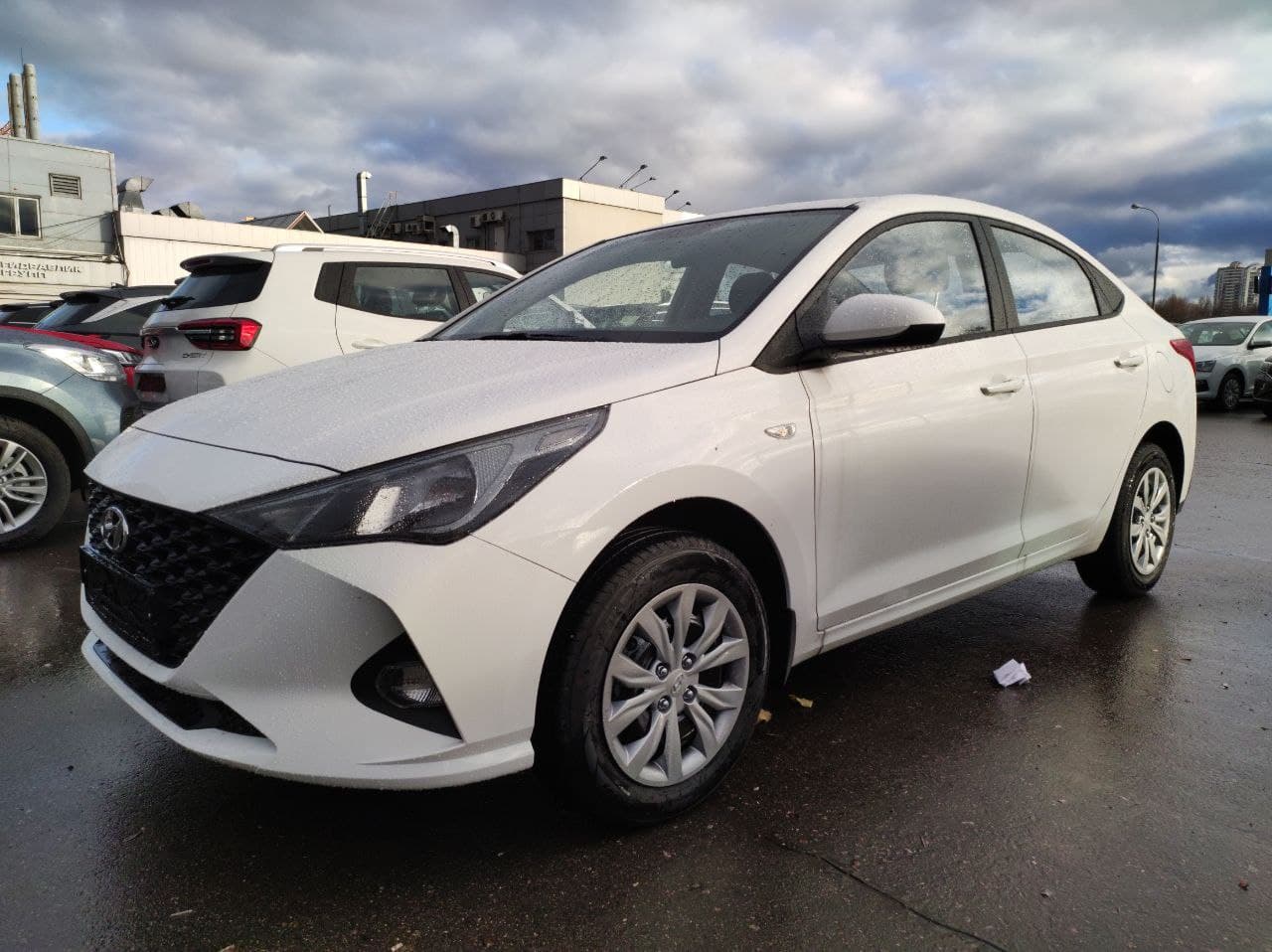 HYUNDAI Solaris миниатюра 1