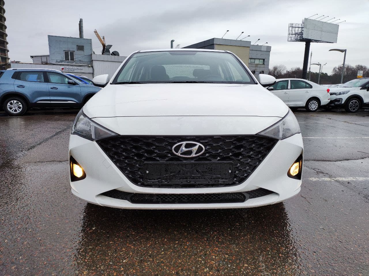 HYUNDAI Solaris миниатюра 2