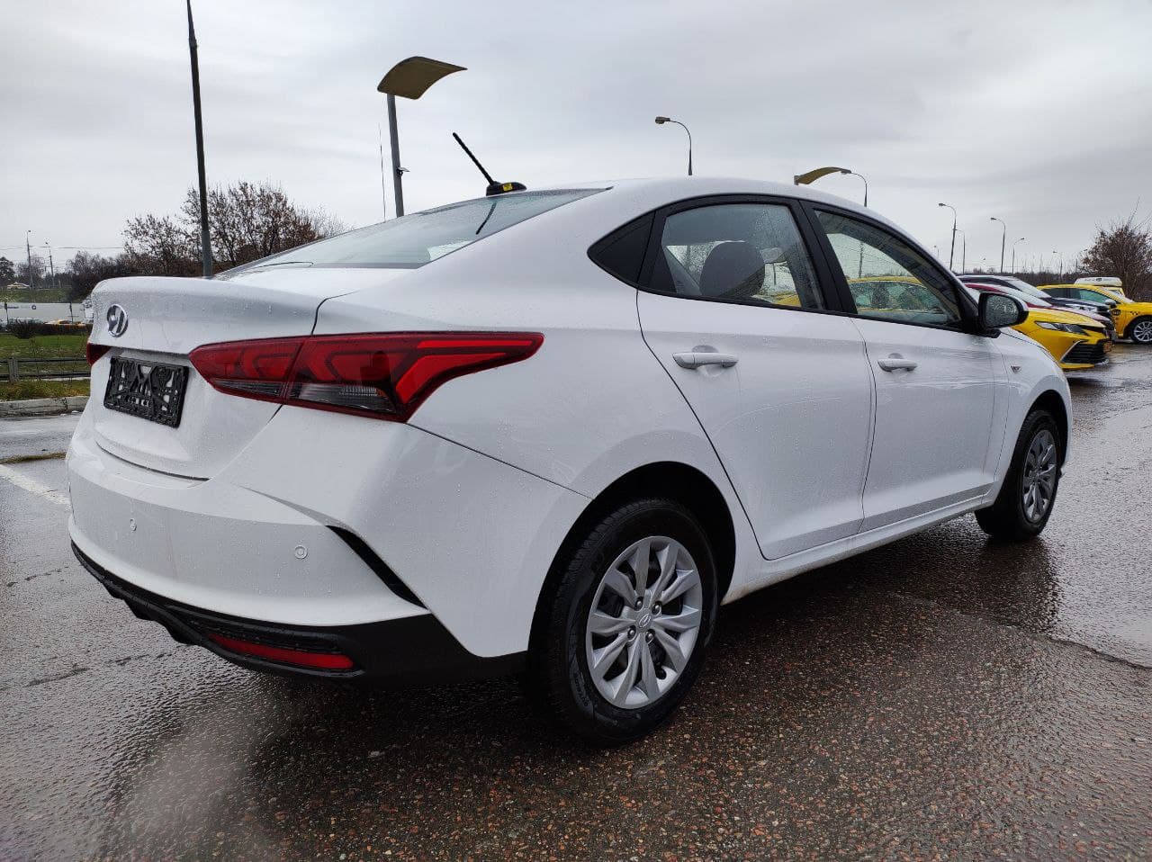 HYUNDAI Solaris миниатюра 3