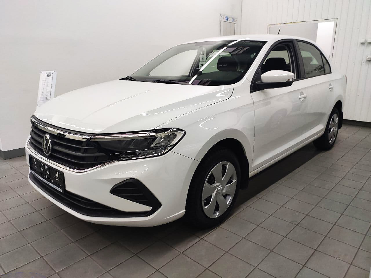VOLKSWAGEN Polo миниатюра 1